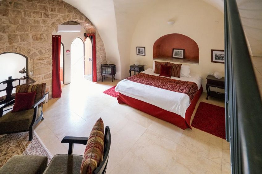 Artists Colony Inn safed balabust 1