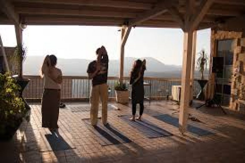 Ascent of Tzfat balabust 2