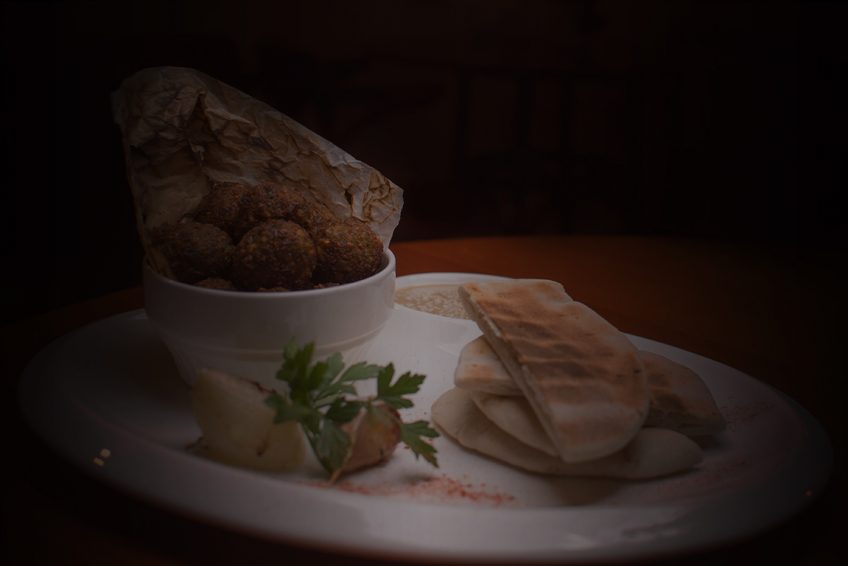 Mendis restaurant safed balabust 7