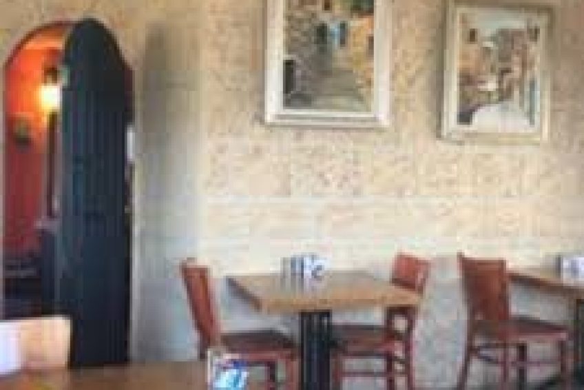 The Art Cafe safed balabust 5