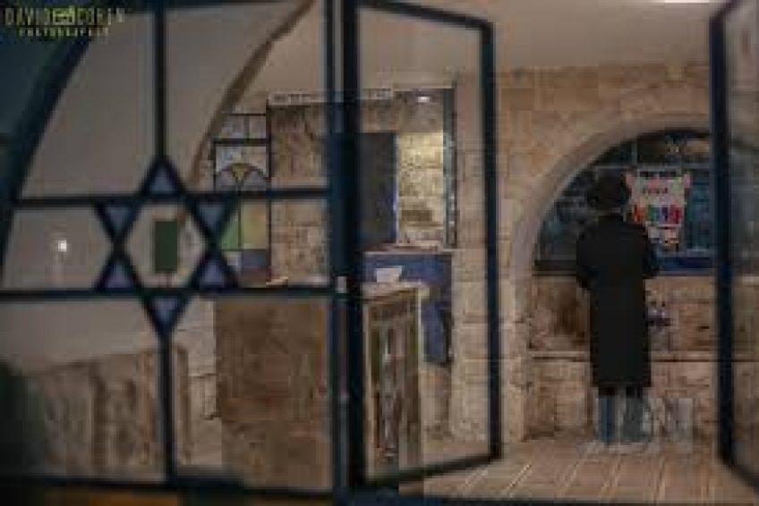Rabbi Judah bar Ilai Tomb balabust 2