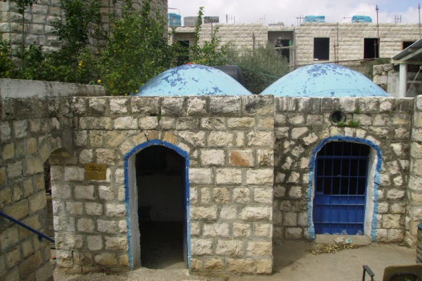 Shemaiah and Avtalion Tomb balabust 1