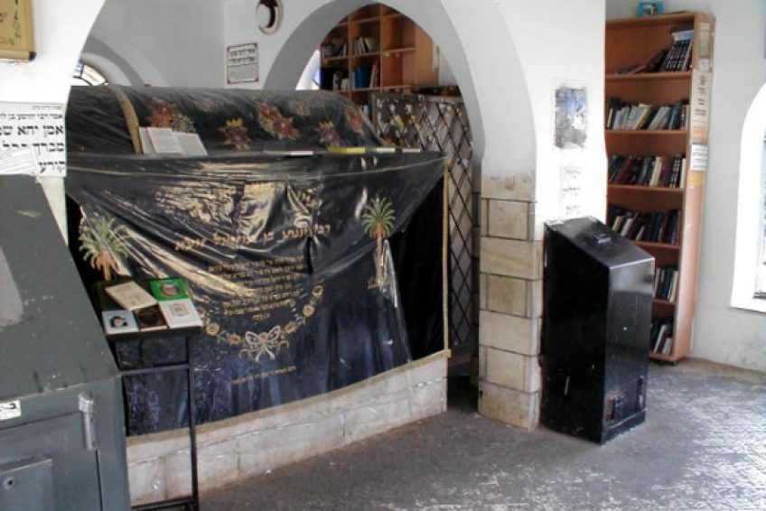 Yonatan Ben Uziel Tomb grave balabust 5