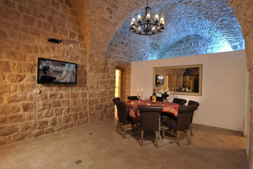 Mansion in the Old Heart safet balabust 6