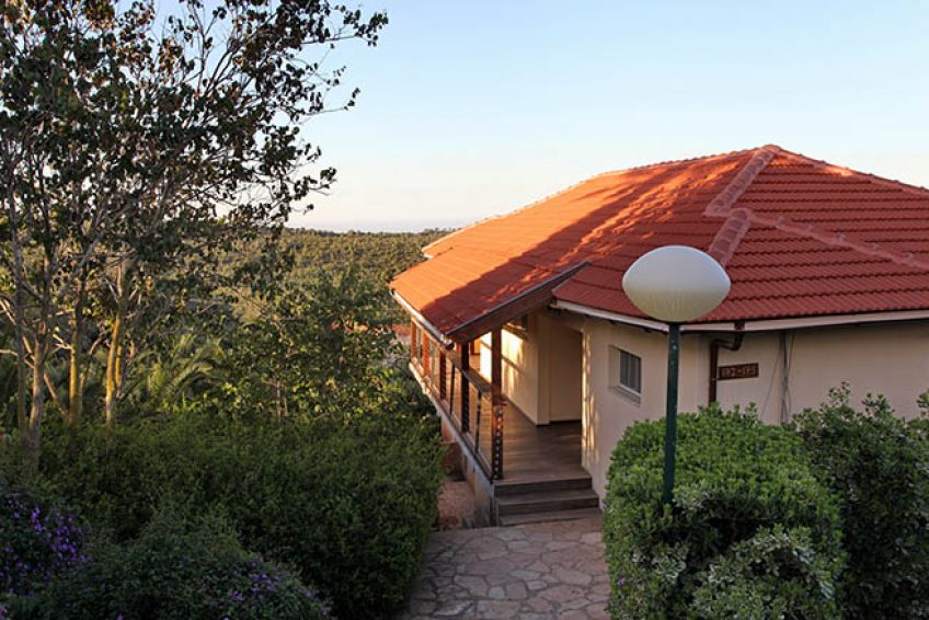 Nir Etzion Hotel Mount Carmel Balabust 19