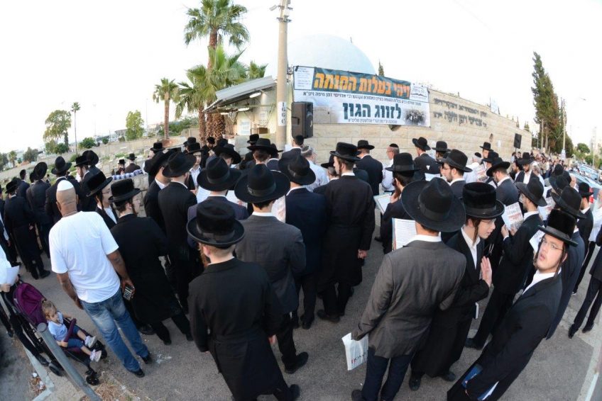 The Holy Shelah Tomb