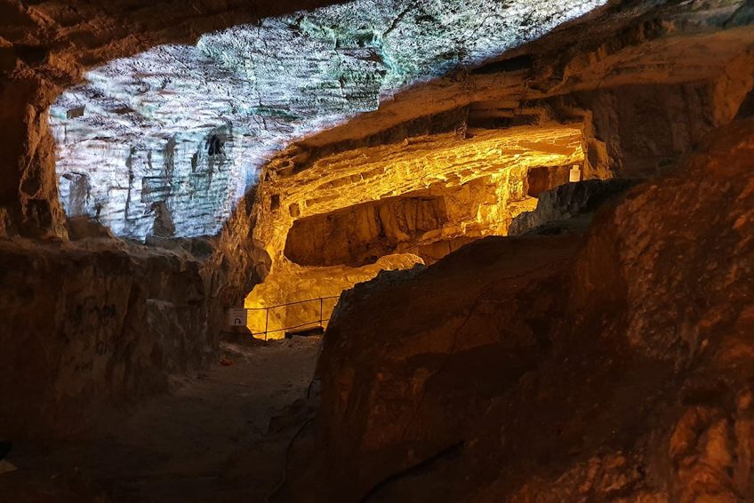 Zedekiah’s Cave