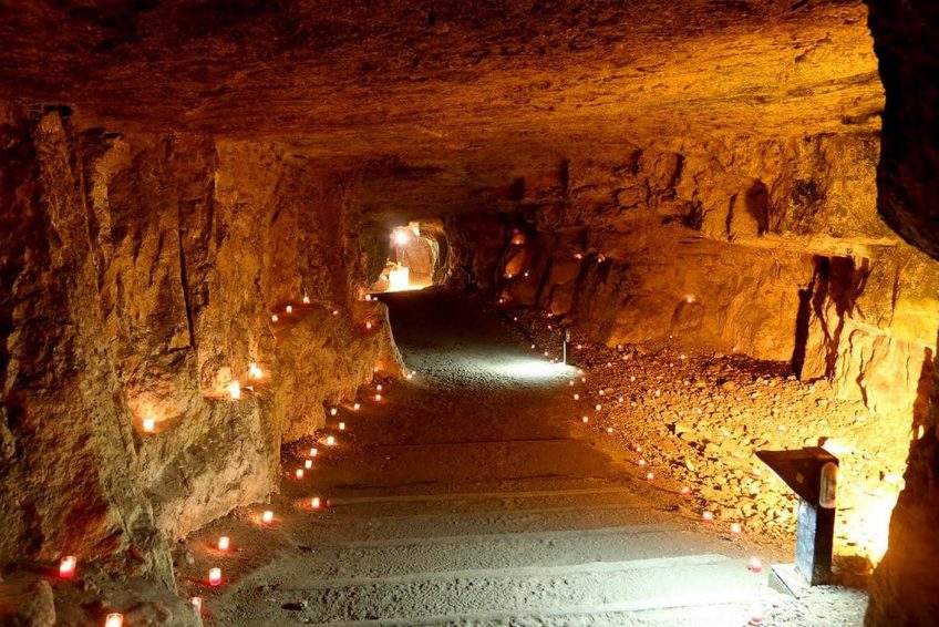 Zedekiah’s Cave