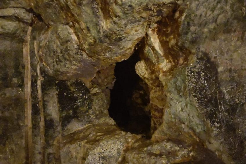 Zedekiah’s Cave