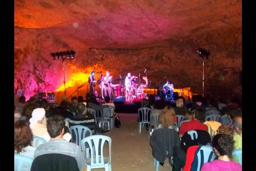 Zedekiah’s Cave