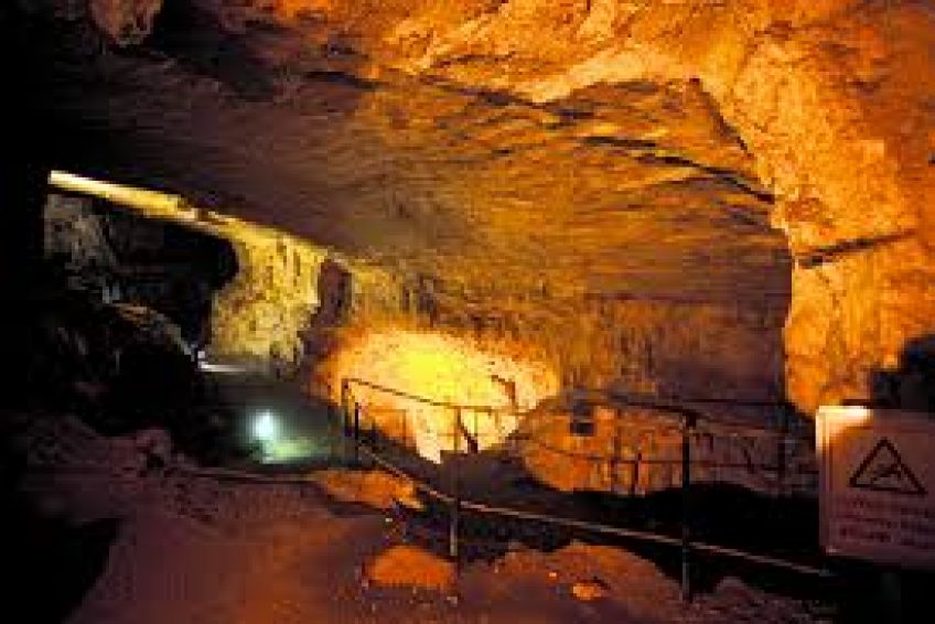 Zedekiah’s Cave