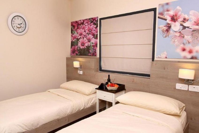 Achuza Bamarom Hotel Safed