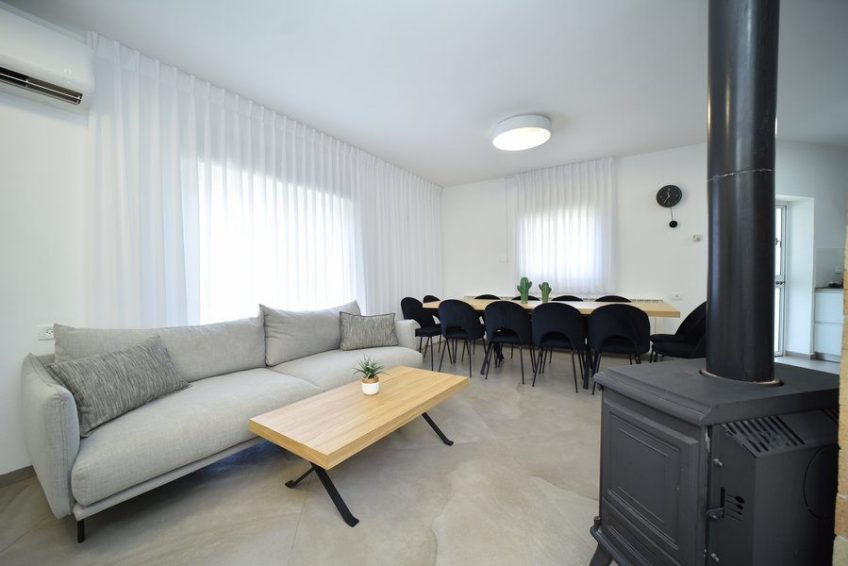 forest edge villa Safed