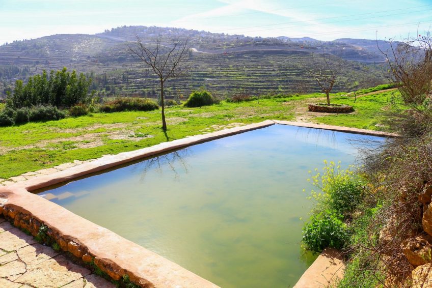 Ein Lavan spring