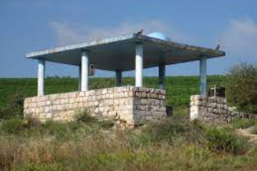 Rabbi Yossei Daman Yokeret Tomb