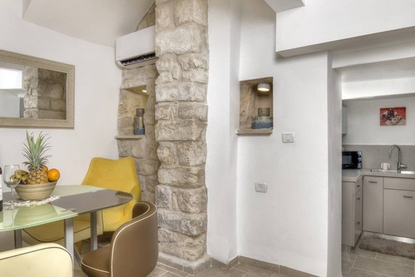azulat akikar safed
