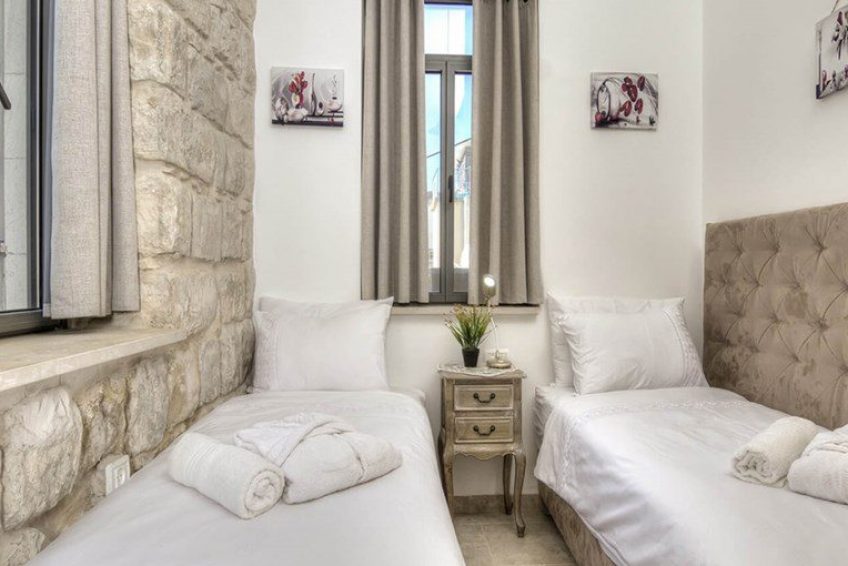 azulat akikar safed